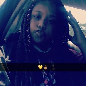 Meet your Posher, Jameshia